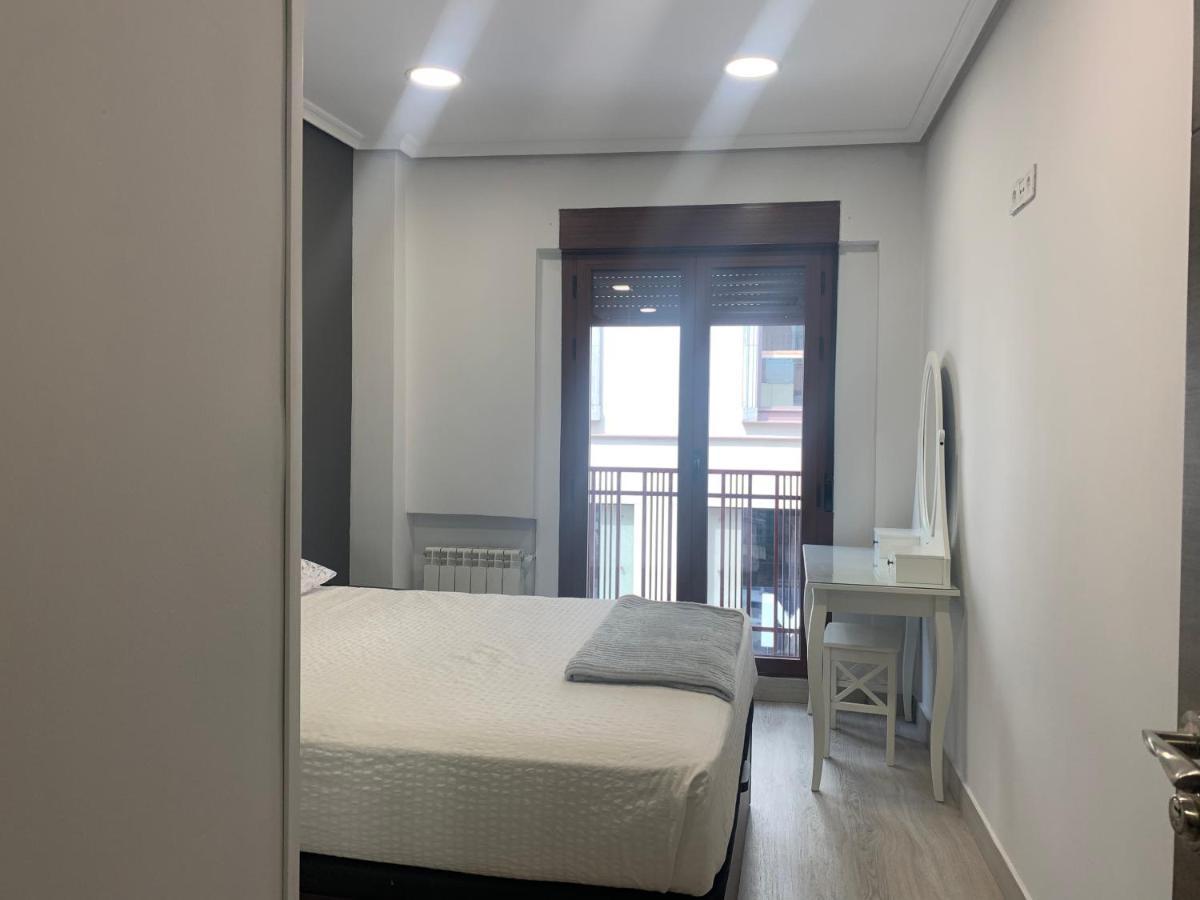 Apartamento Deluxe, 4 Habitaciones, Parking Мадрид Екстер'єр фото