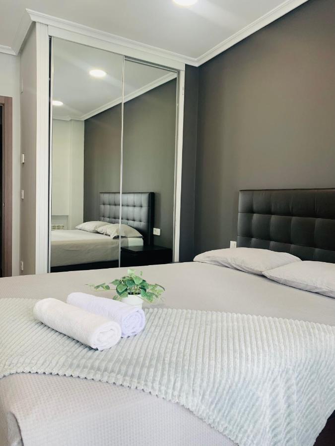 Apartamento Deluxe, 4 Habitaciones, Parking Мадрид Екстер'єр фото